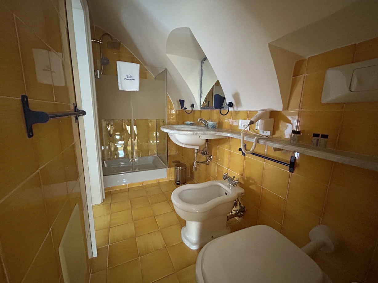 Bagno Partenope Gialla